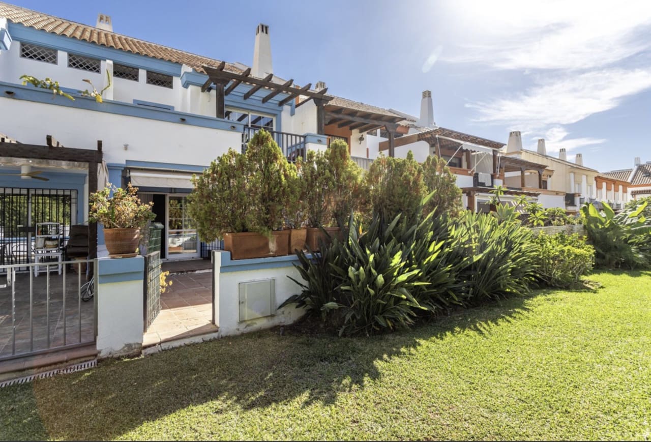 4 sovrum Lägenhet till salu i Marbella med pool garage - 840 000 € (Ref: 10186027)