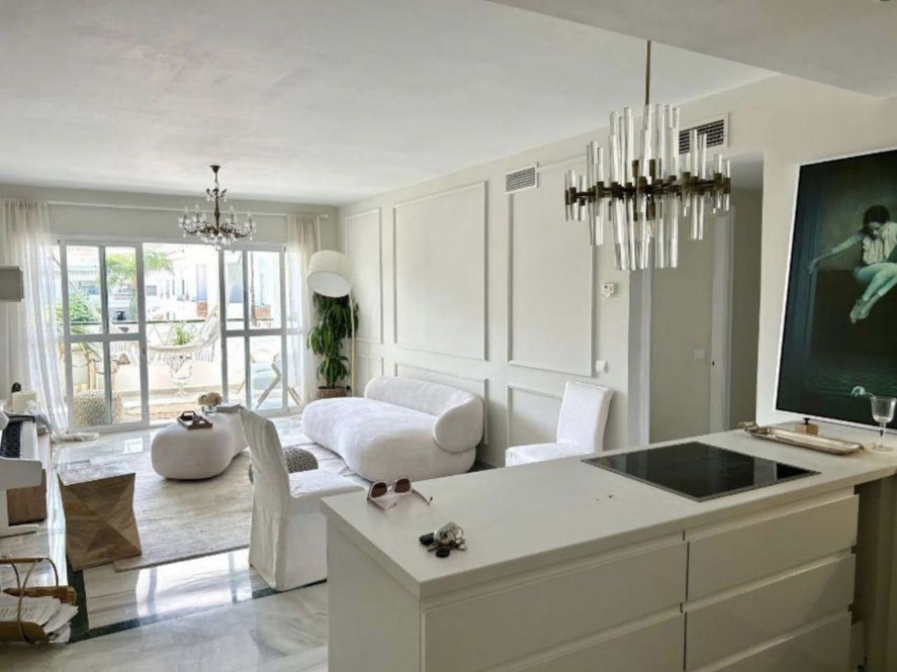 3 sovrum Lägenhet till salu i Marbella med pool - 720 000 € (Ref: 10186028)