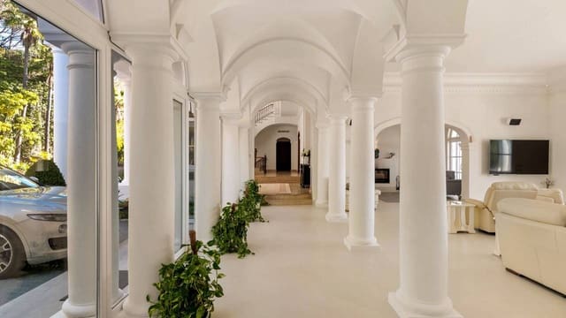 8 sovrum Villa till salu i Casco Antiguo, Marbella med pool garage - 10 900 000 € (Ref: 10186030)