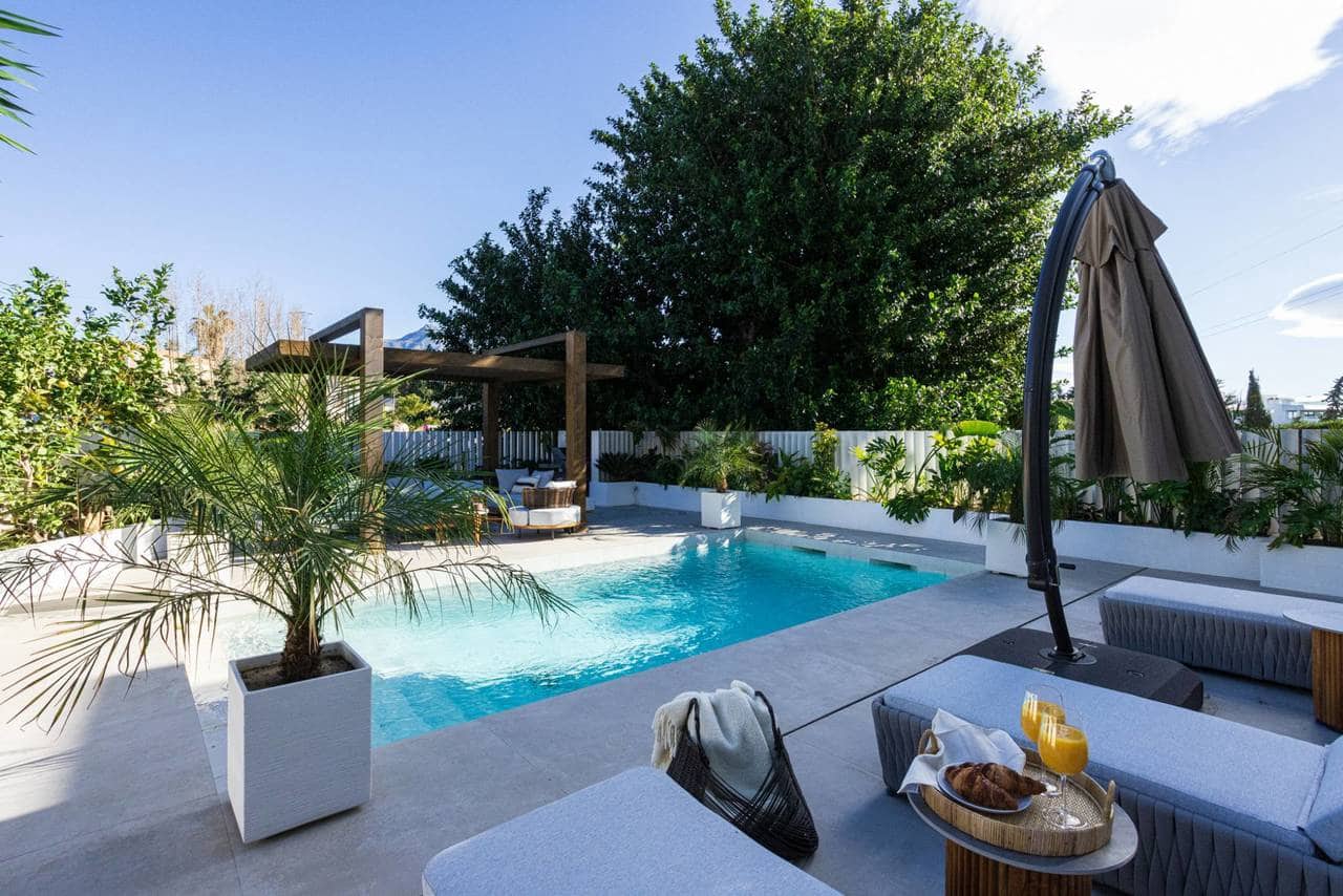 5 soveværelse Villa til salg i Marbella med swimmingpool garage - € 1.950.000 (Ref: 10186031)