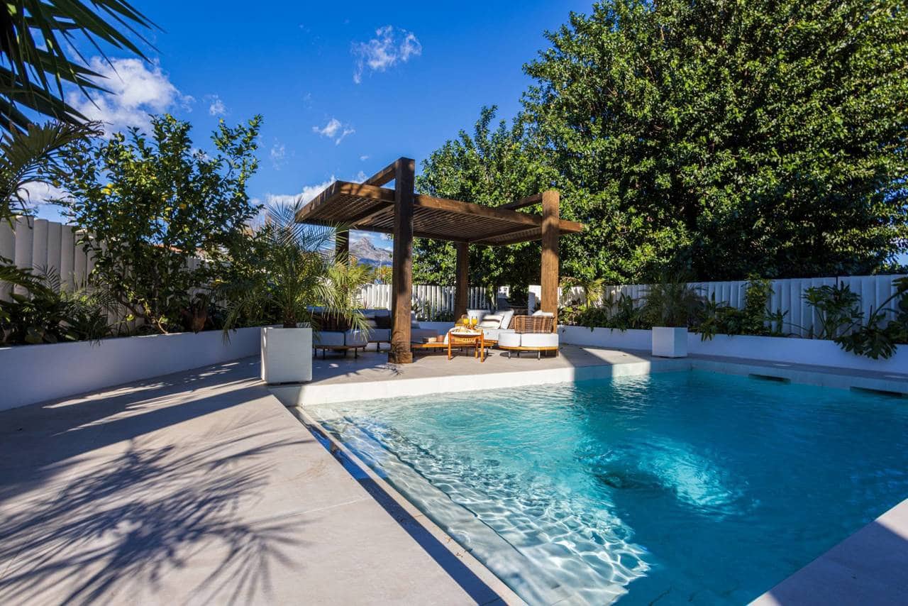5 soveværelse Villa til salg i Marbella med swimmingpool garage - € 1.950.000 (Ref: 10186031)