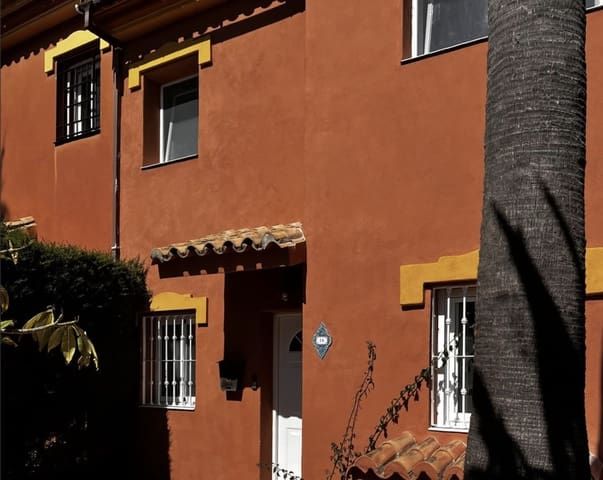 3 sovrum Hus till salu i Casco Antiguo, Marbella med pool garage - 480 000 € (Ref: 10186035)