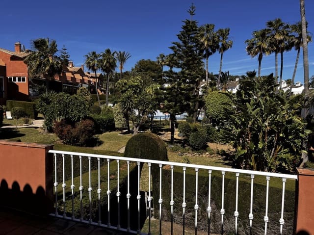 3 sovrum Hus till salu i Casco Antiguo, Marbella med pool garage - 480 000 € (Ref: 10186035)