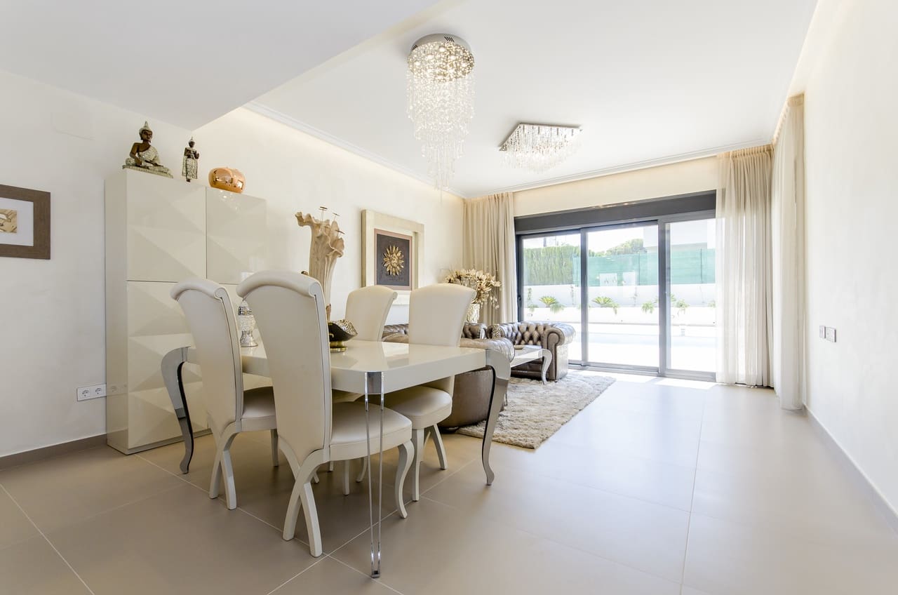 4 slaapkamer Villa te koop in Dehesa de Campoamor met zwembad - € 669.000 (Ref: 4858792)