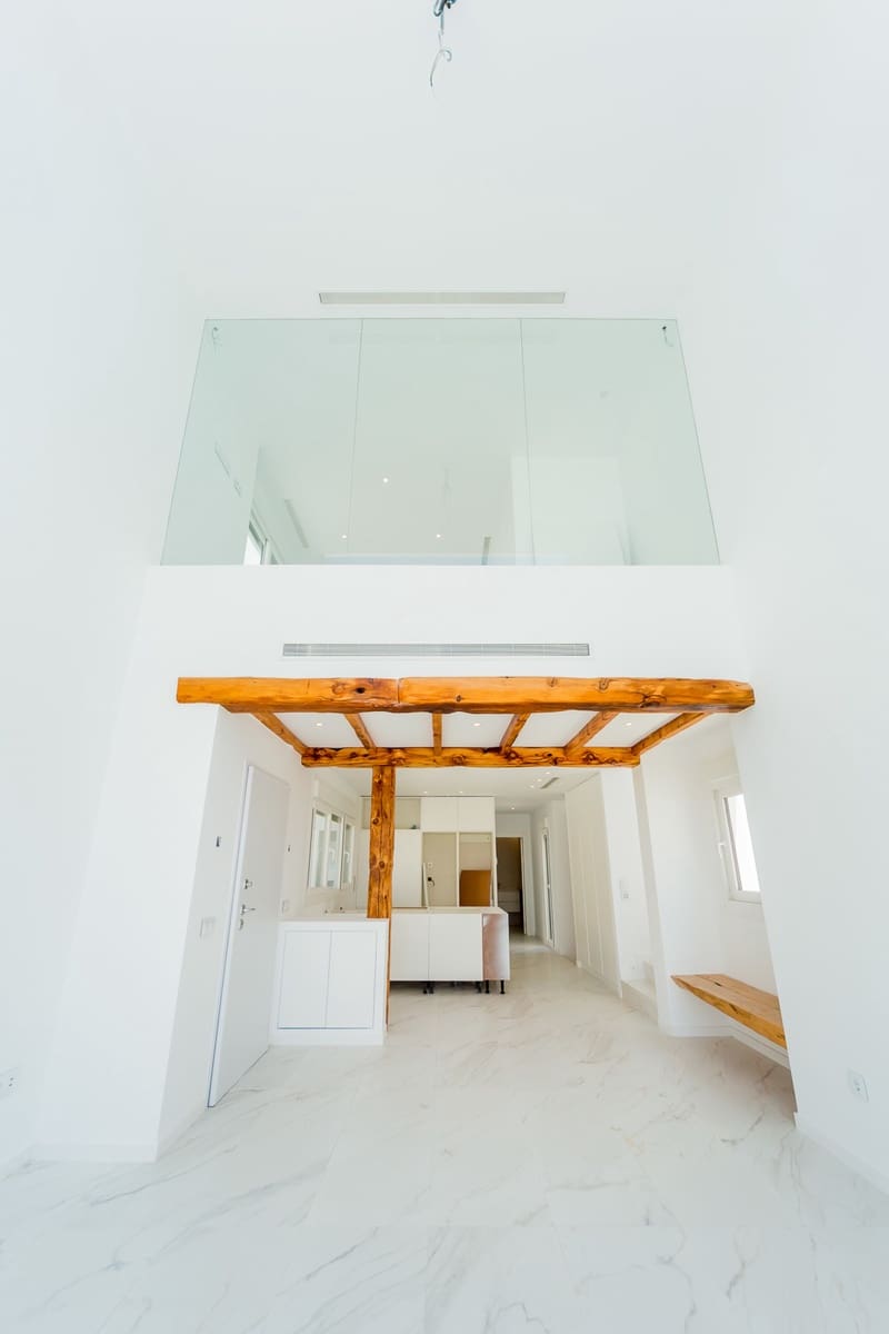 4 soverom Villa til salgs i Torrevieja med svømmebasseng garasje - € 599 000 (Ref: 5018524)