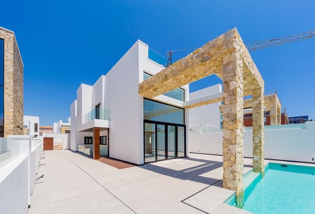 4 soverom Villa til salgs i El Molino, Torrevieja med svømmebasseng garasje - € 599 000 (Ref: 5018524)