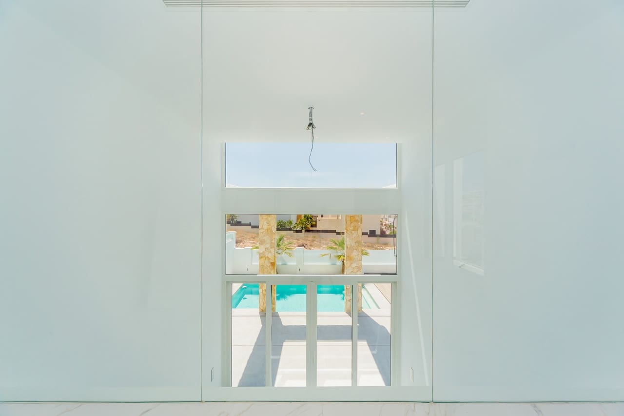 4 soverom Villa til salgs i Torrevieja med svømmebasseng garasje - € 599 000 (Ref: 5018524)