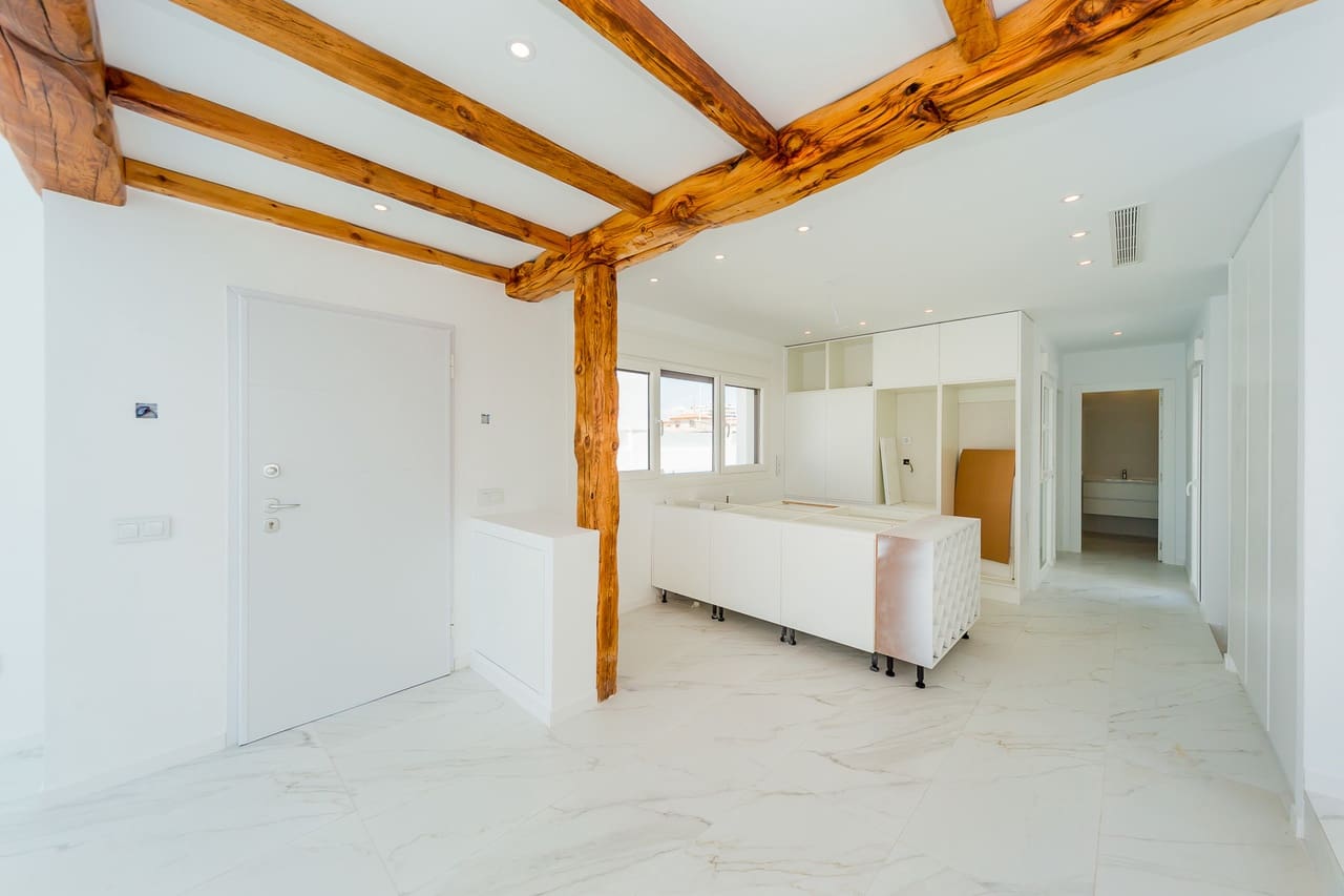 4 soverom Villa til salgs i Torrevieja med svømmebasseng garasje - € 599 000 (Ref: 5018524)