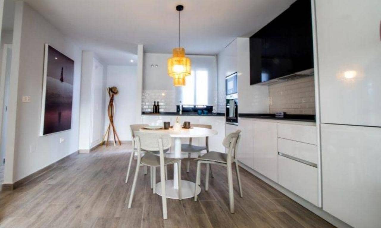 3 Zimmer Villa zu verkaufen in San Miguel de Salinas mit Pool - 209.000 € (Ref: 6606059)