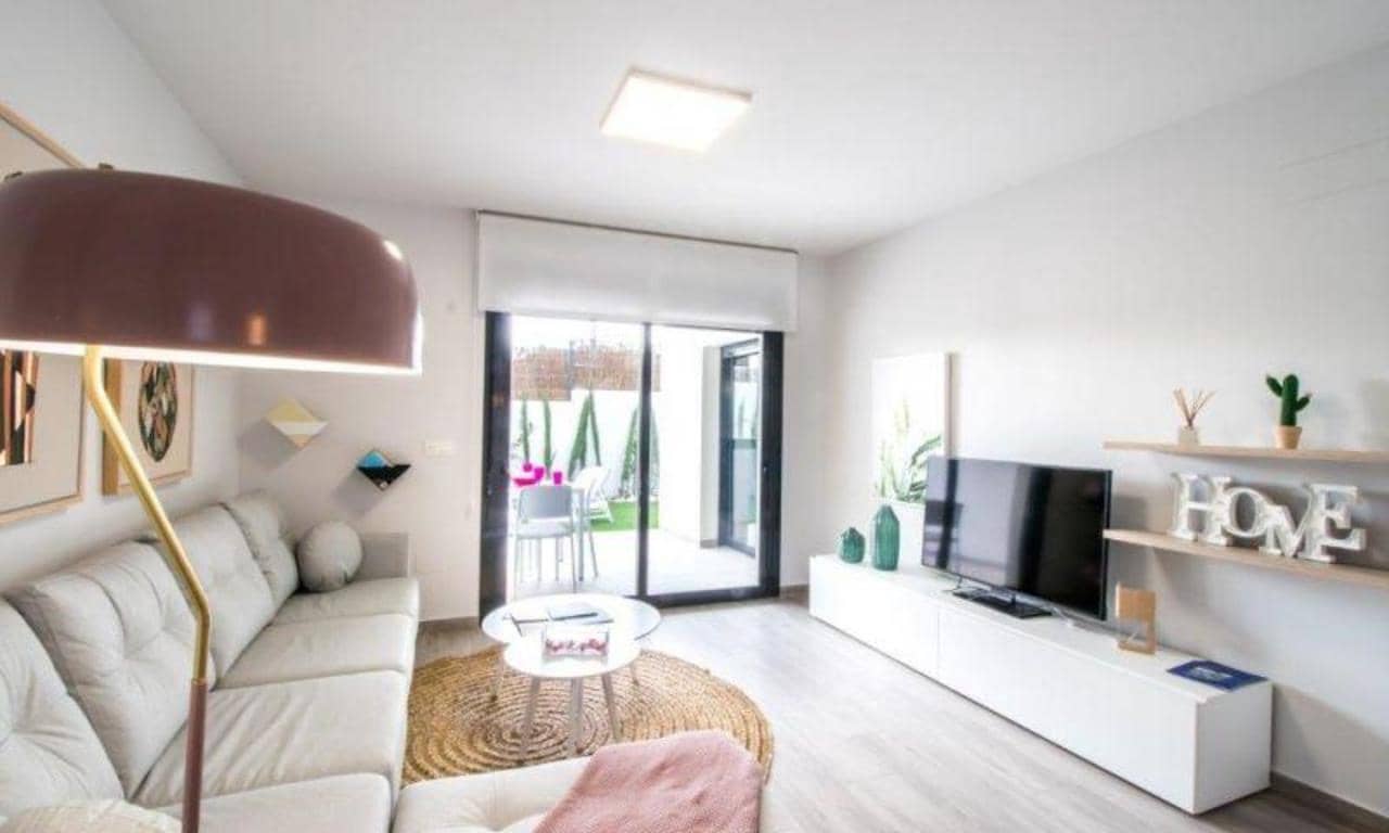 3 Zimmer Villa zu verkaufen in San Miguel de Salinas mit Pool - 209.000 € (Ref: 6606059)