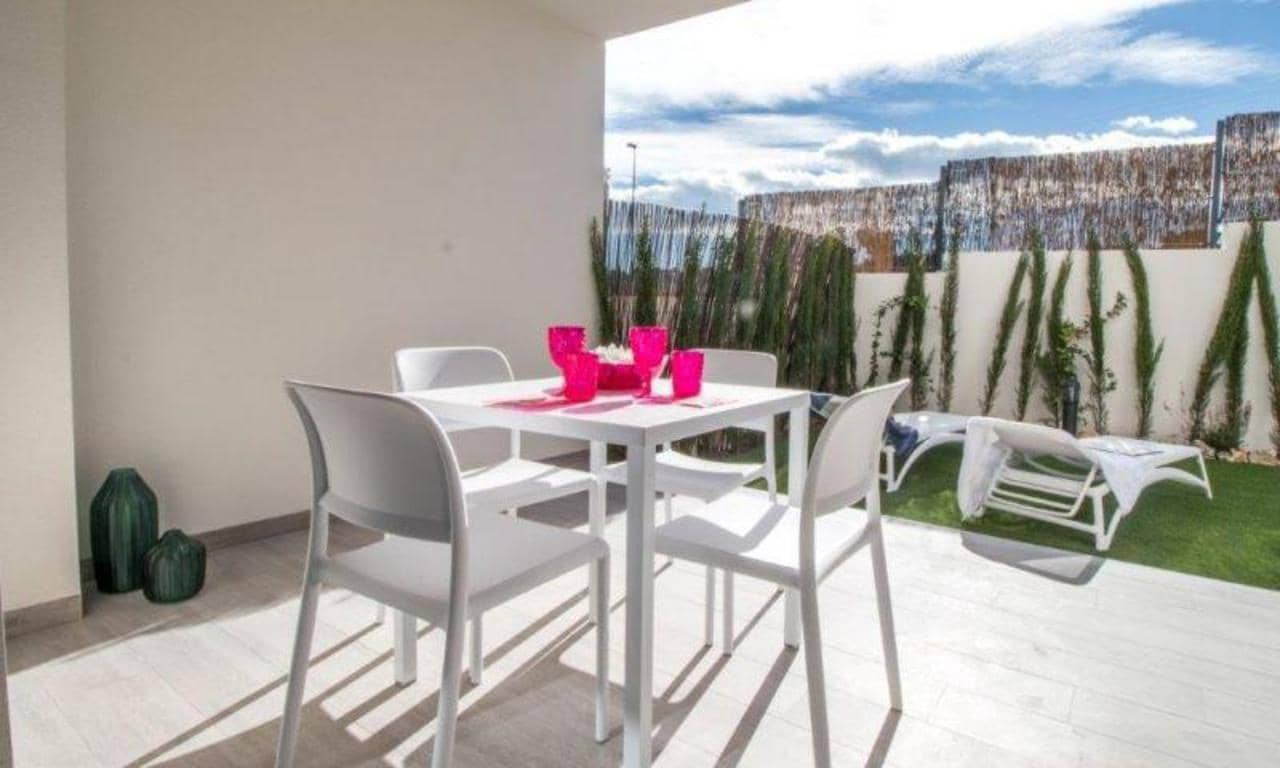 3 Zimmer Villa zu verkaufen in San Miguel de Salinas mit Pool - 209.000 € (Ref: 6606059)