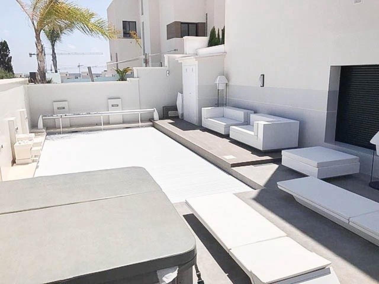 3 bedroom Villa for sale in Ciudad Quesada with pool - € 495,000 (Ref: 6870827)