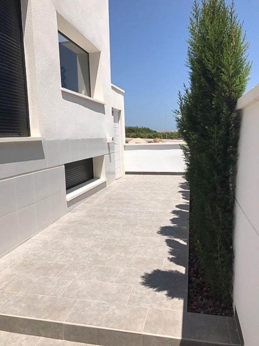 3 bedroom Villa for sale in Ciudad Quesada with pool - € 495,000 (Ref: 6870827)