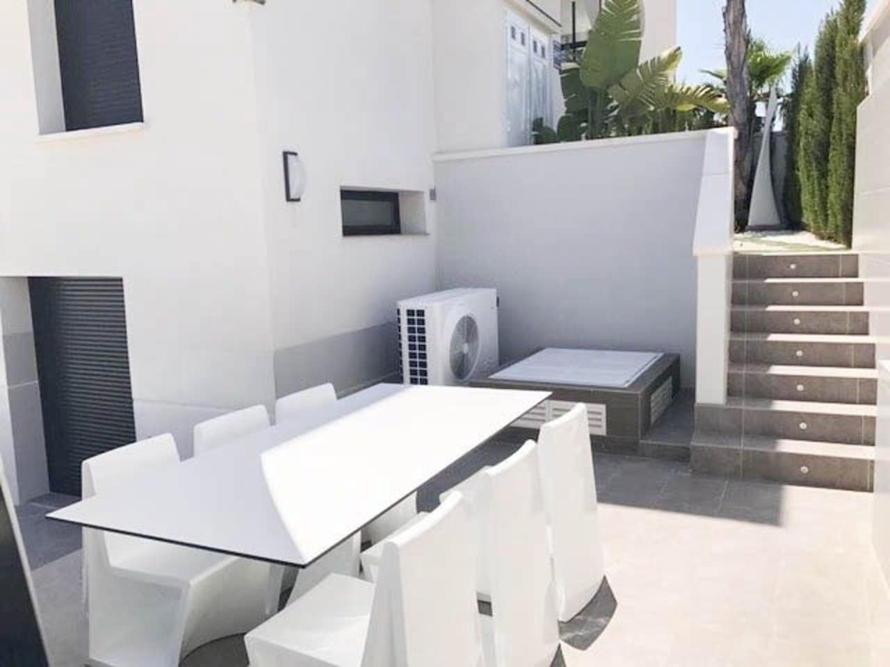 3 bedroom Villa for sale in Ciudad Quesada with pool - € 495,000 (Ref: 6870827)