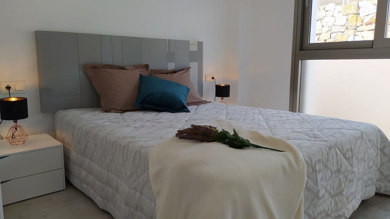 3 sypialnia Willa na sprzedaż w Orihuela Costa z basenem garażem - 499 900 € (Ref: 6965372)