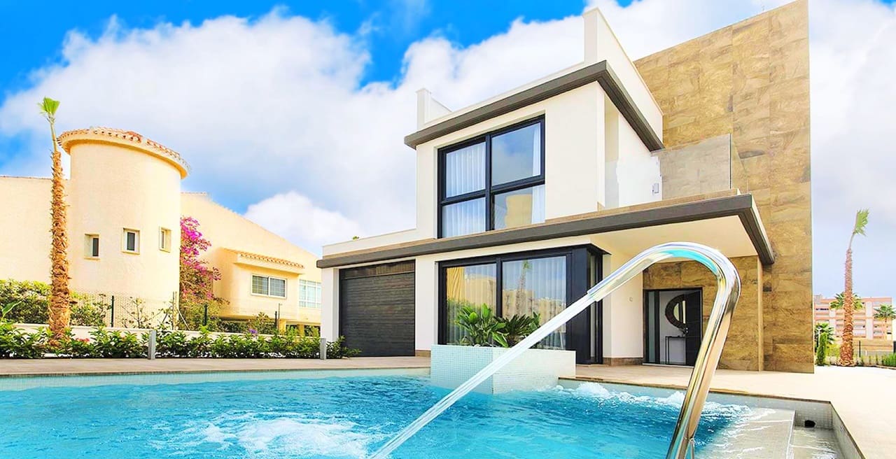 4 soverom Villa til salgs i Dehesa de Campoamor med svømmebasseng - € 975 000 (Ref: 7043257)