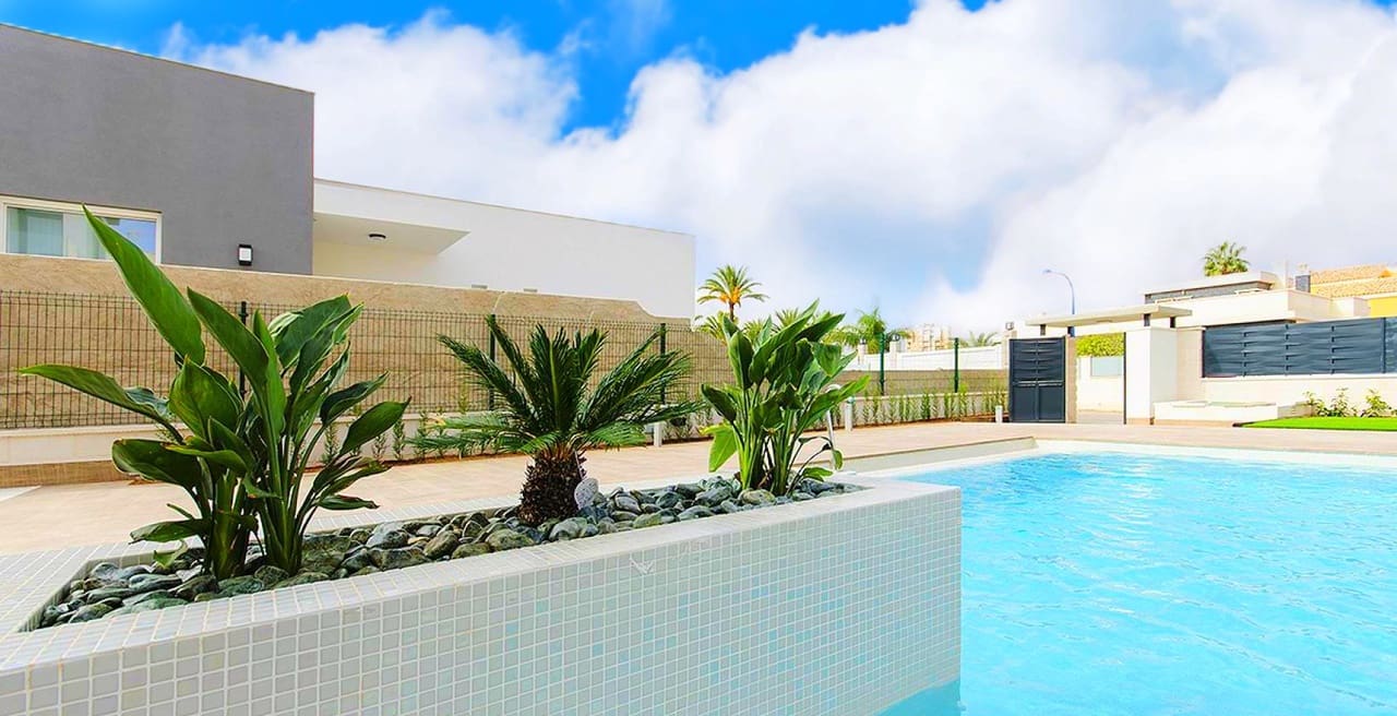 4 soverom Villa til salgs i Dehesa de Campoamor med svømmebasseng - € 975 000 (Ref: 7043257)