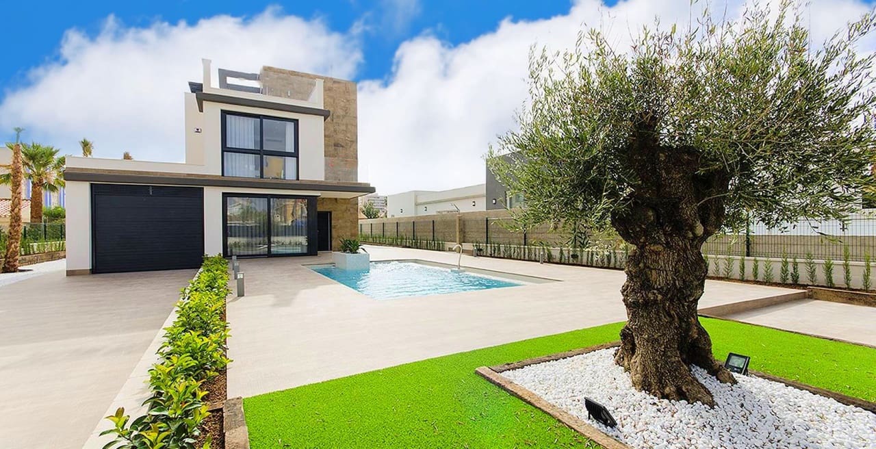 4 soverom Villa til salgs i Dehesa de Campoamor med svømmebasseng - € 975 000 (Ref: 7043257)