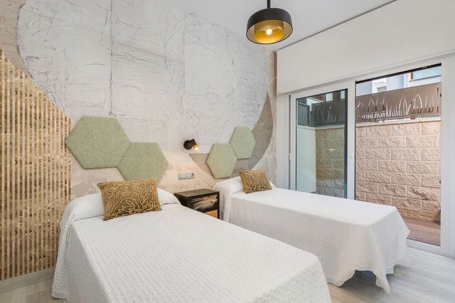 3 soveværelse Villa til salg i Los Montesinos med swimmingpool - € 465.000 (Ref: 7043260)