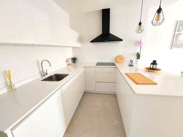 3 slaapkamer Huis te koop in Pilar de la Horadada ciudad, Pilar de la Horadada met zwembad - € 249.500 (Ref: 7090479)