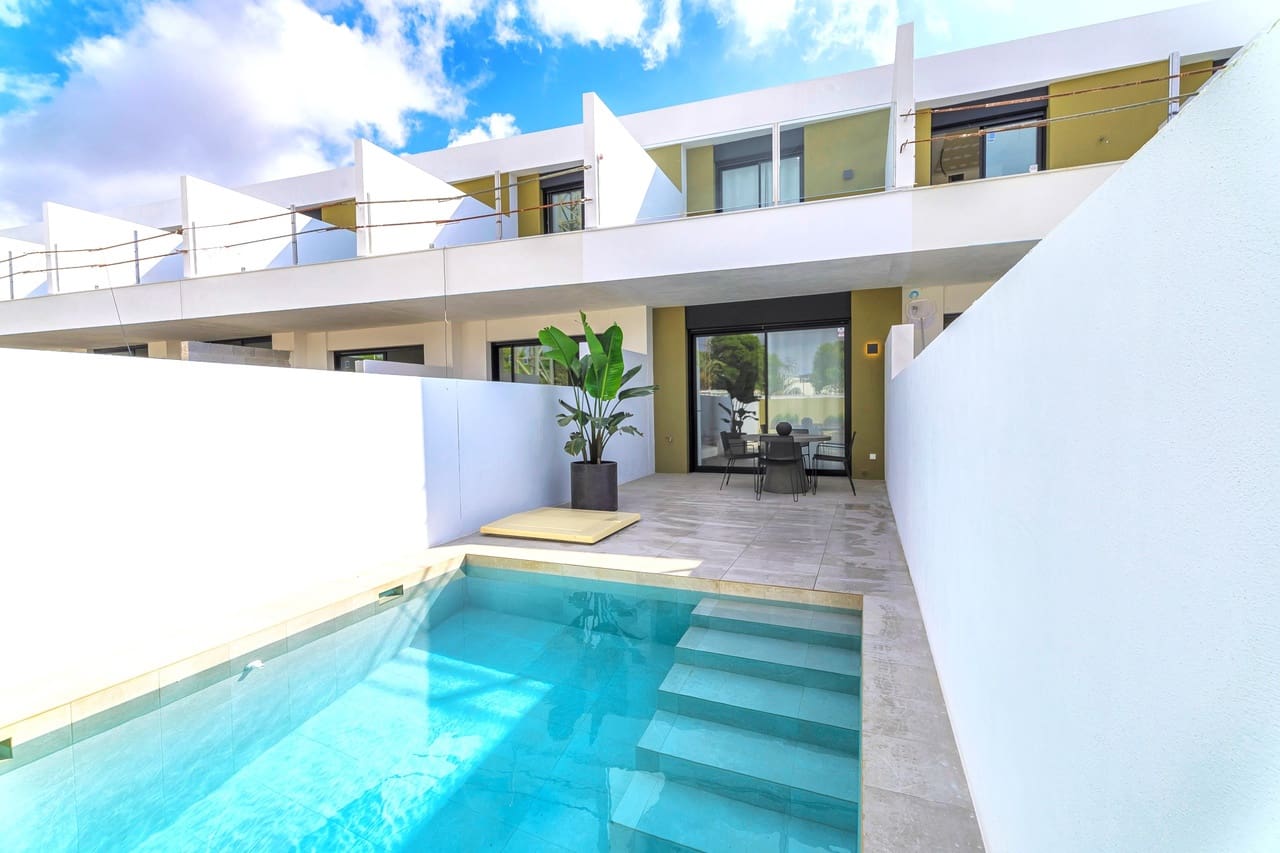 Casa de 3 habitaciones en Pilar de la Horadada en venta con piscina - 247.500 € (Ref: 7358670)