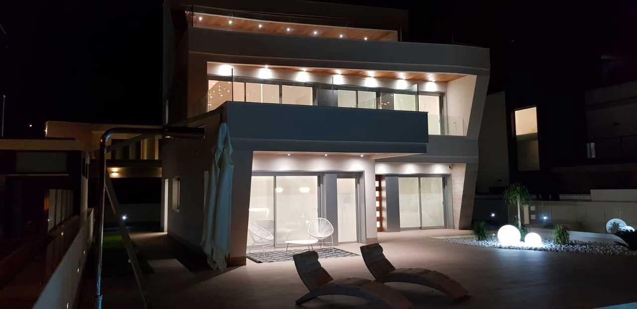 4 soveværelse Villa til salg i Dehesa de Campoamor med swimmingpool - € 1.290.000 (Ref: 7375832)