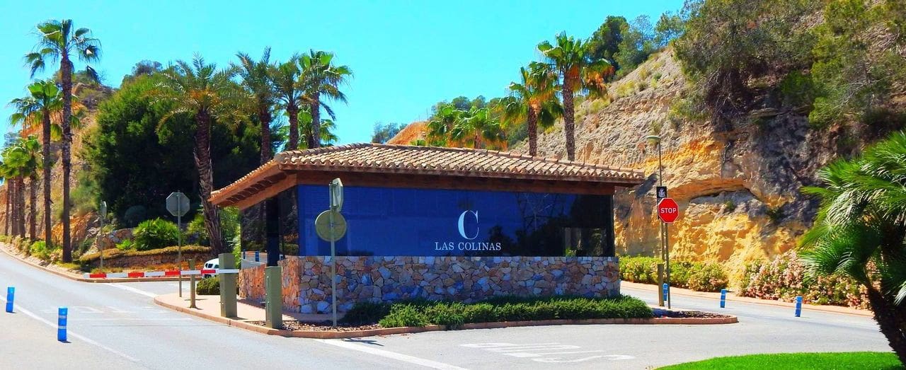 4 soveværelse Villa til salg i Dehesa de Campoamor med swimmingpool - € 1.290.000 (Ref: 7375832)