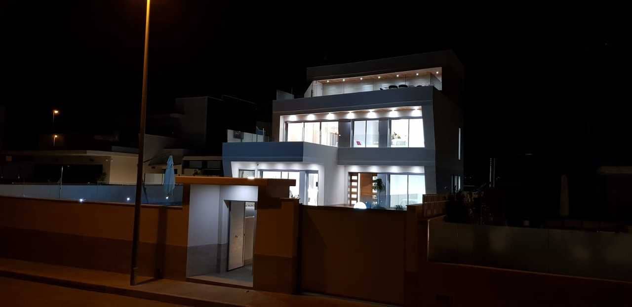 4 soveværelse Villa til salg i Dehesa de Campoamor med swimmingpool - € 1.290.000 (Ref: 7375832)
