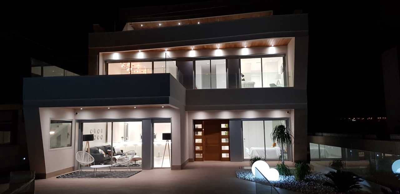 4 soveværelse Villa til salg i Dehesa de Campoamor med swimmingpool - € 1.290.000 (Ref: 7375832)