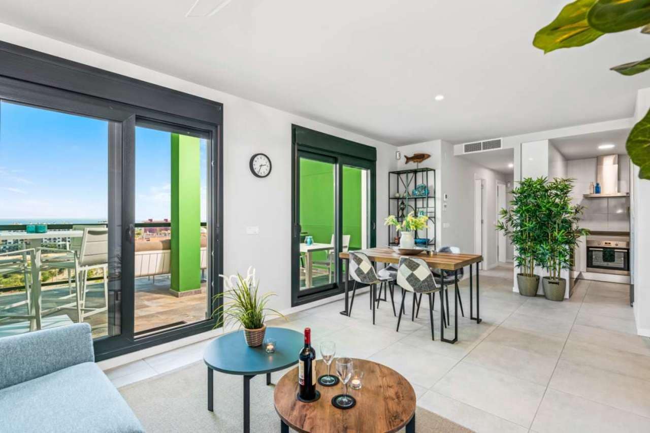 2 Zimmer Apartment zu verkaufen in Mil Palmeras mit Pool - 284.900 € (Ref: 7515331)