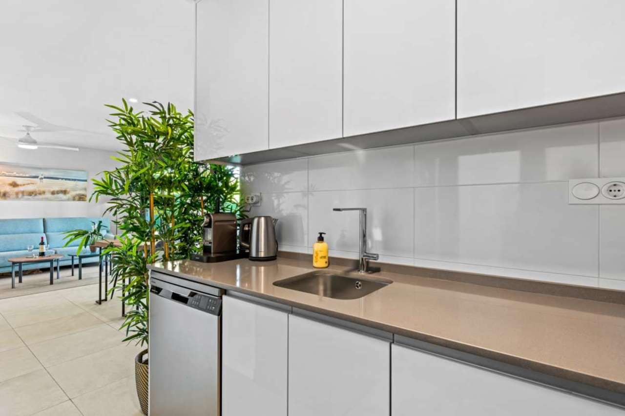 2 Zimmer Apartment zu verkaufen in Mil Palmeras mit Pool - 284.900 € (Ref: 7515331)