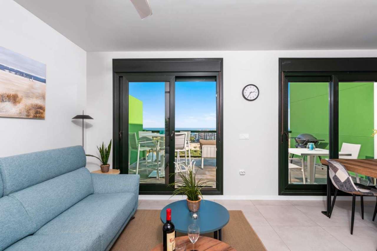 2 Zimmer Apartment zu verkaufen in Mil Palmeras mit Pool - 284.900 € (Ref: 7515331)