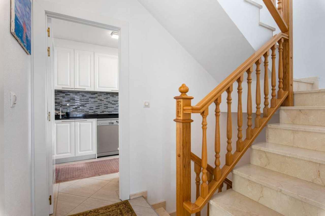 4 bedroom Villa for sale in Punta Prima with pool - € 435,000 (Ref: 7515353)