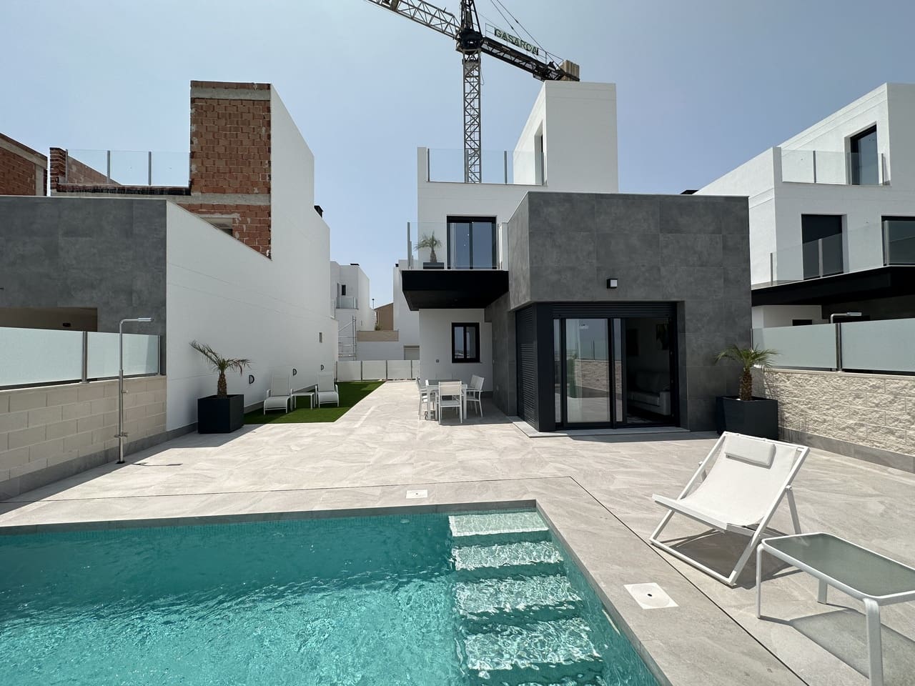 3 slaapkamer Villa te koop in Torrevieja met zwembad garage - € 525.000 (Ref: 7662598)