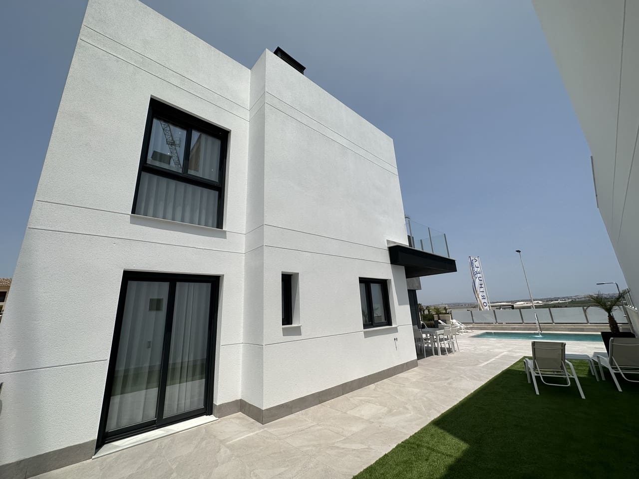 3 slaapkamer Villa te koop in Torrevieja met zwembad garage - € 525.000 (Ref: 7662598)