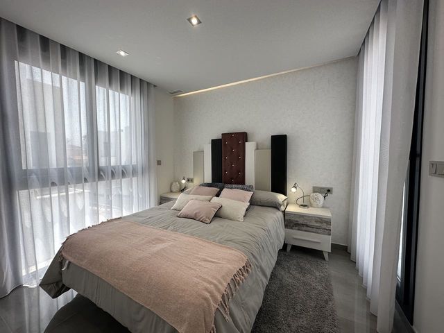 3 slaapkamer Villa te koop in El Molino, Torrevieja met zwembad garage - € 525.000 (Ref: 7662598)