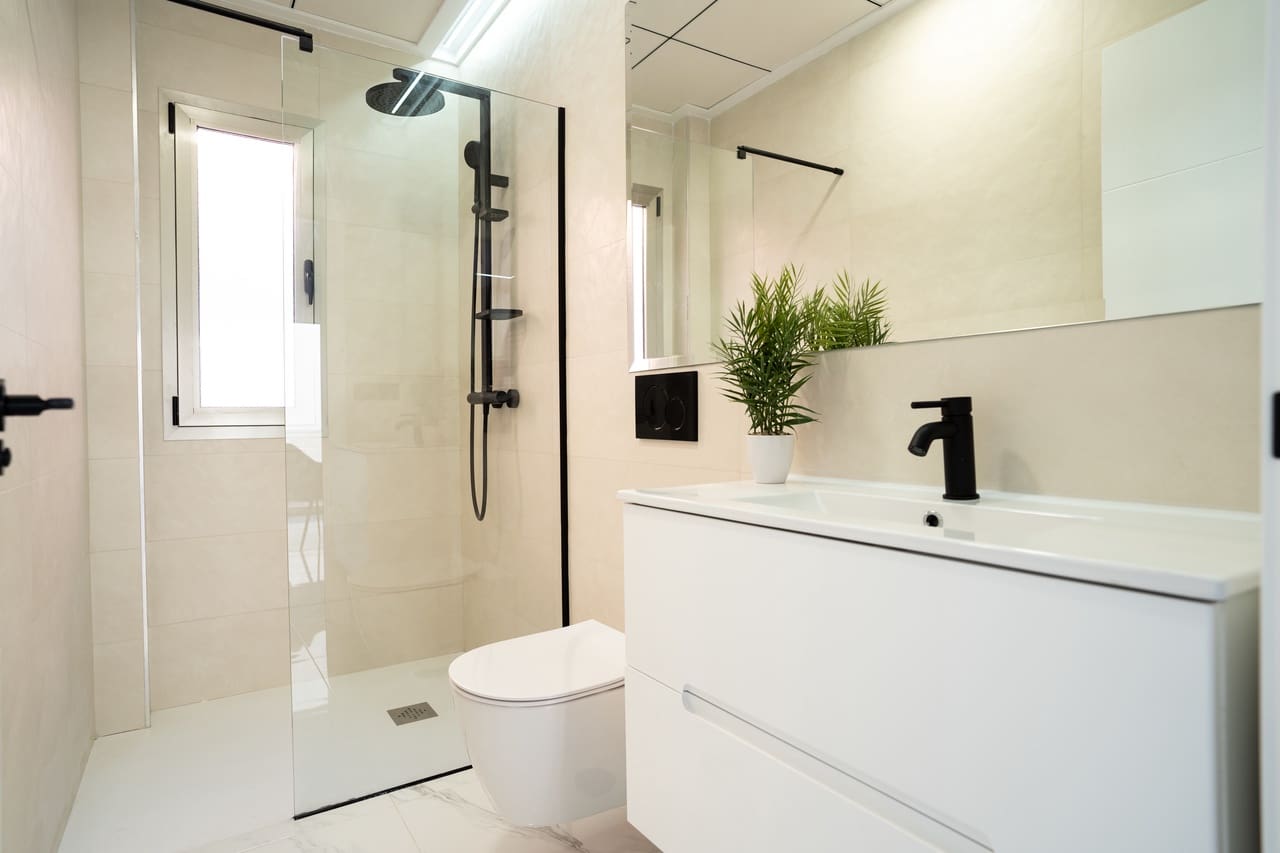 4 sovrum Villa till salu i Villamartin med pool garage - 450 000 € (Ref: 7716565)