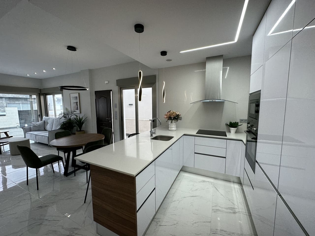 3 Zimmer Villa zu verkaufen in Villamartin mit Pool - 355.000 € (Ref: 7795689)