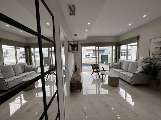 3 sypialnia Willa na sprzedaż w Villamartin, Orihuela z basenem - 355 000 € (Ref: 7795689)