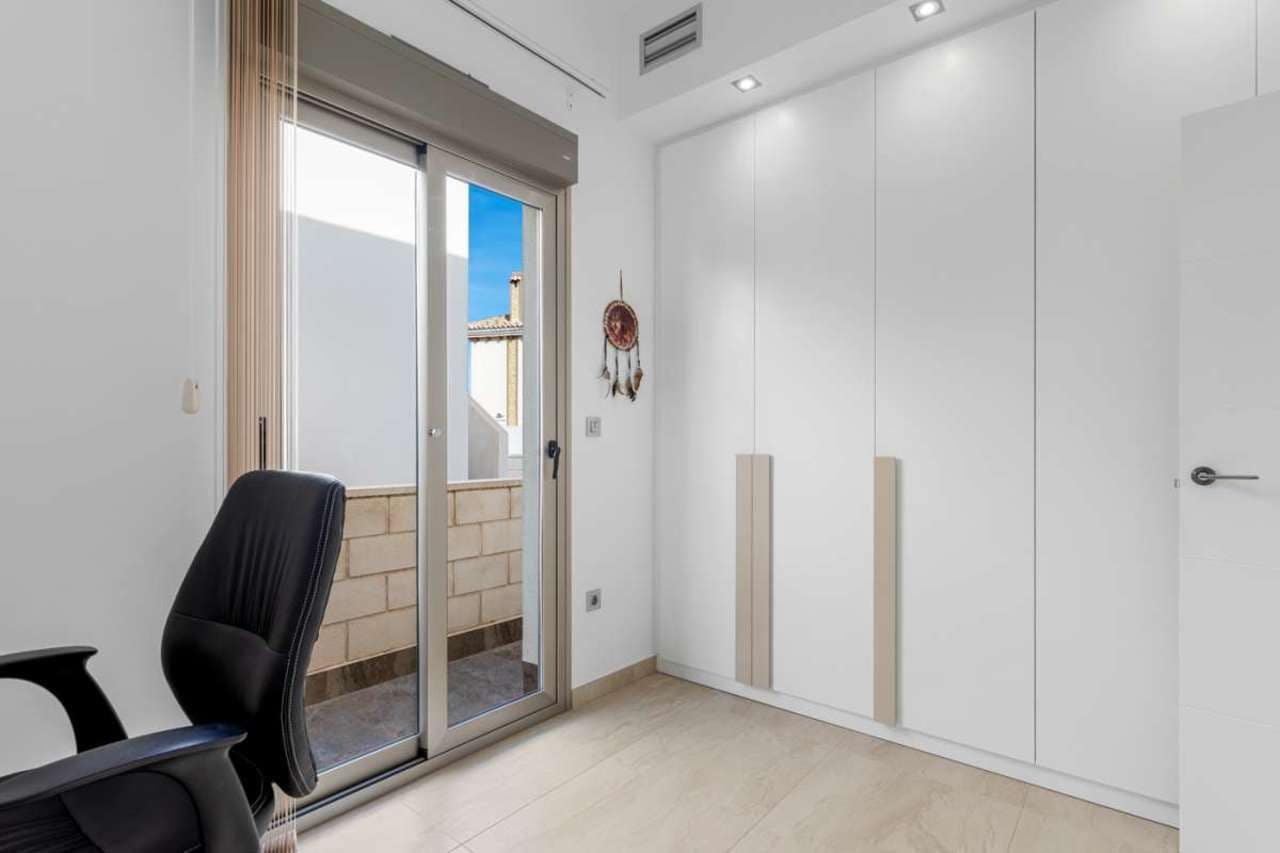 3 camera da letto Villa in vendita in Villamartin con piscina - 465.000 € (Rif: 7980212)