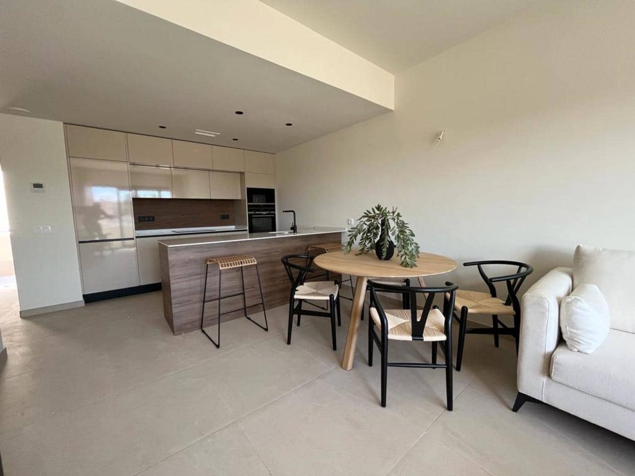 2 sypialnia Apartament na sprzedaż w La Veleta z basenem garażem - 285 000 € (Ref: 8016372)