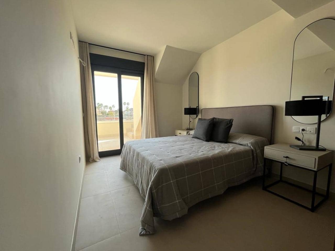 2 sypialnia Apartament na sprzedaż w La Veleta z basenem garażem - 285 000 € (Ref: 8016372)