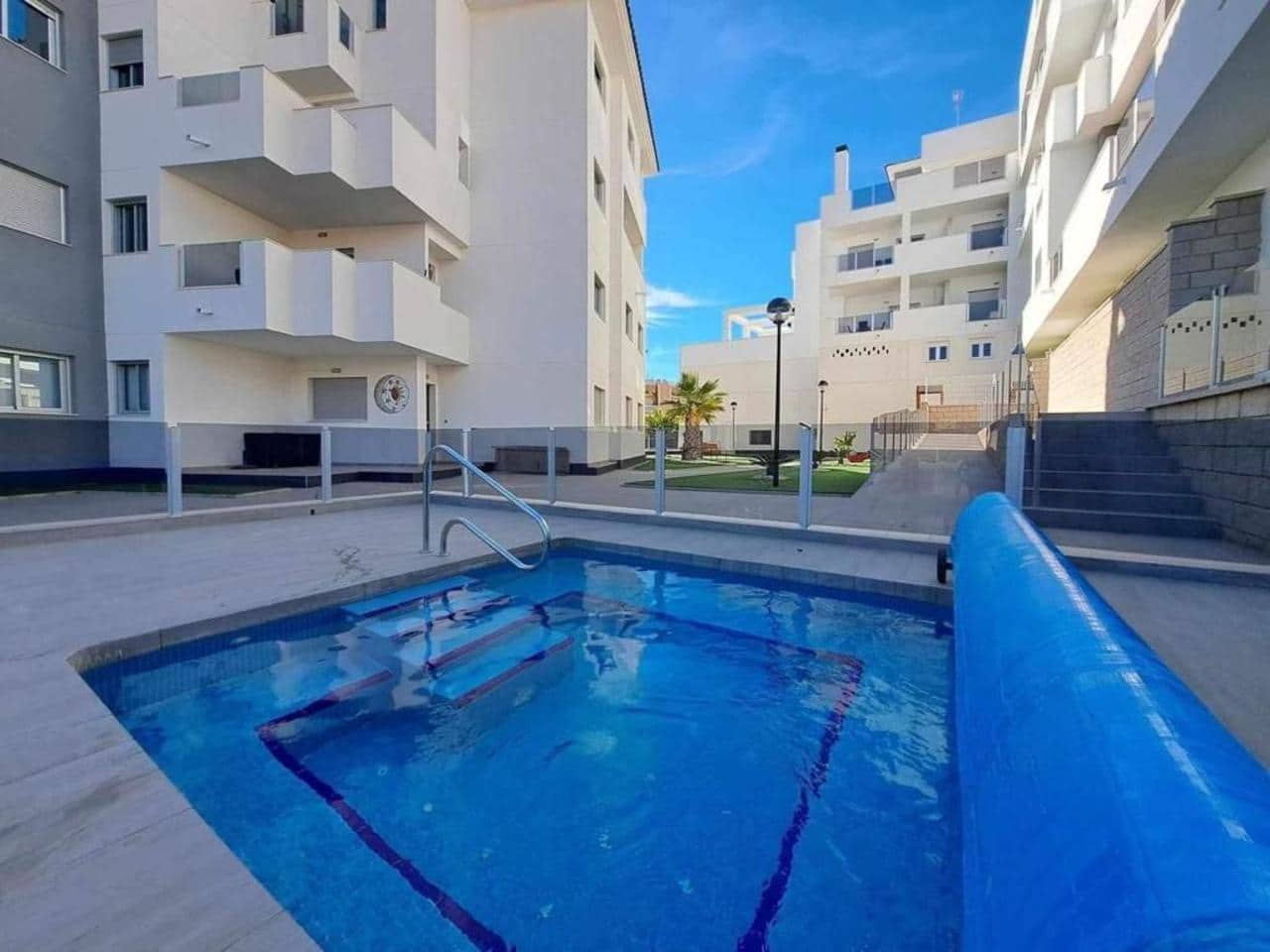 3 quarto Apartamento para venda em Villamartin com piscina - 309 950 € (Ref: 8045953)