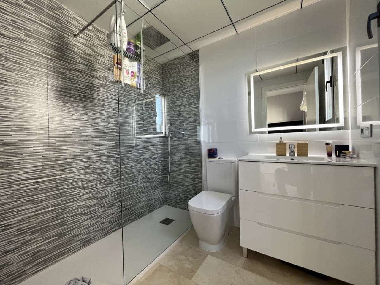 3 quarto Apartamento para venda em Villamartin com piscina - 309 950 € (Ref: 8045953)