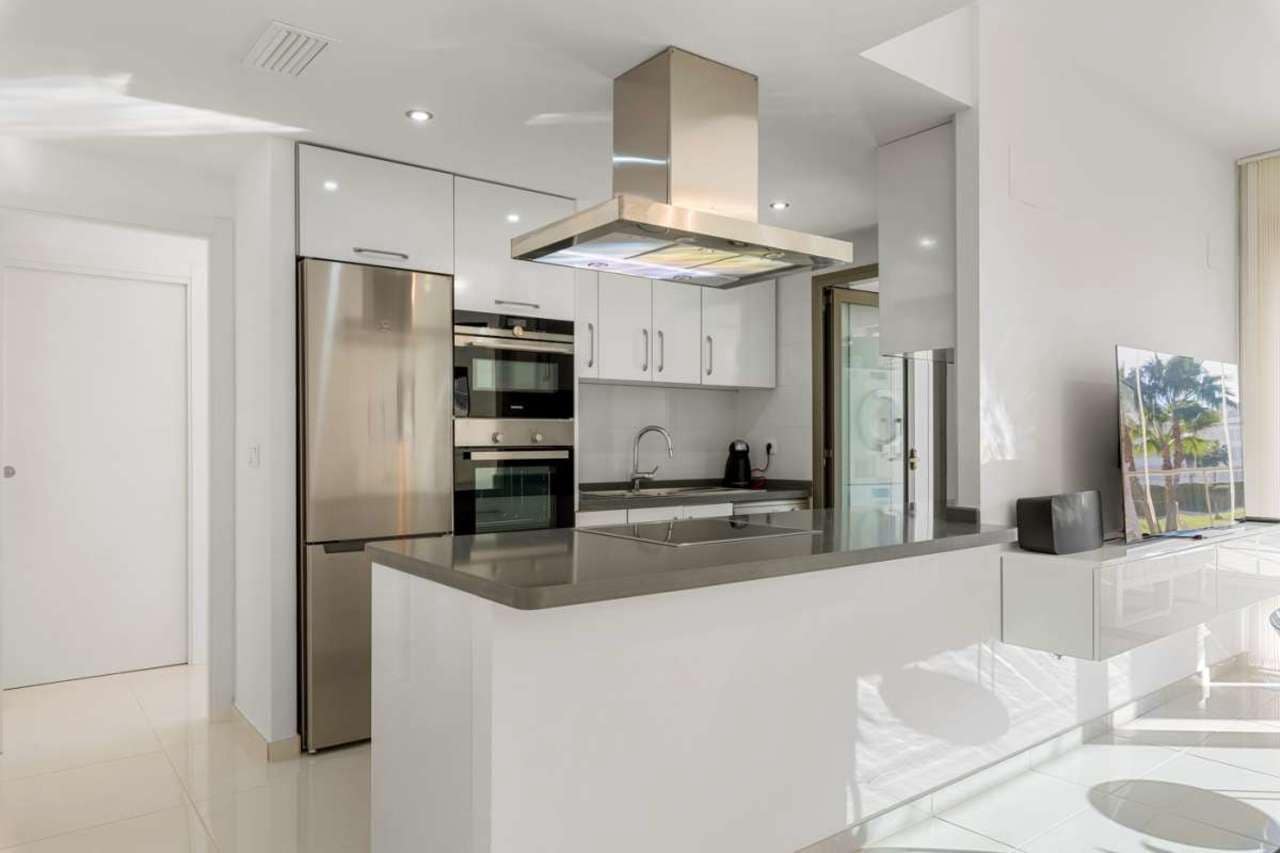 2 chambre Appartement à vendre à Villamartin avec piscine - 275 000 € (Ref: 8061916)