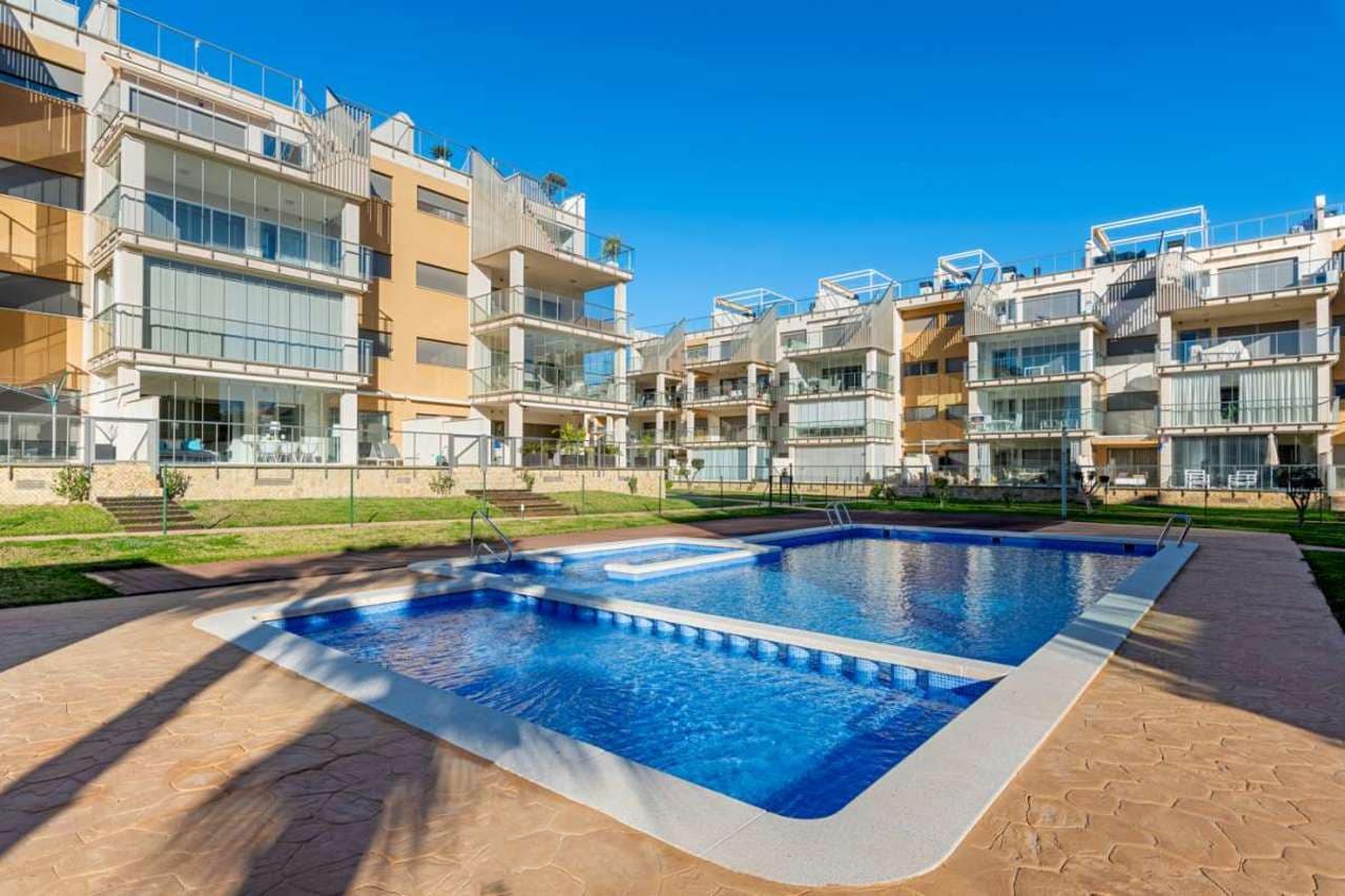 2 chambre Appartement à vendre à Villamartin avec piscine - 275 000 € (Ref: 8061916)
