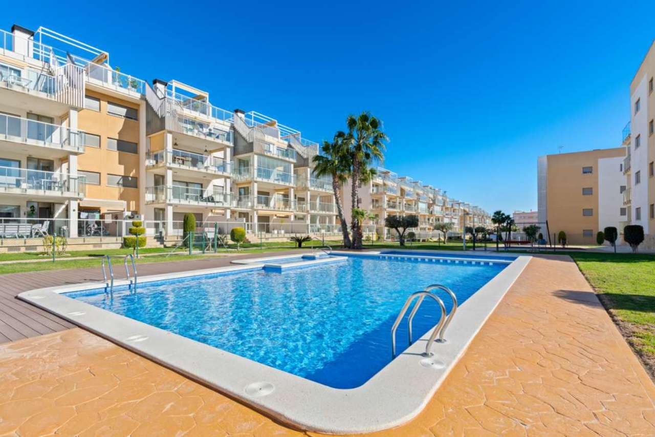 2 chambre Appartement à vendre à Villamartin avec piscine - 275 000 € (Ref: 8061916)