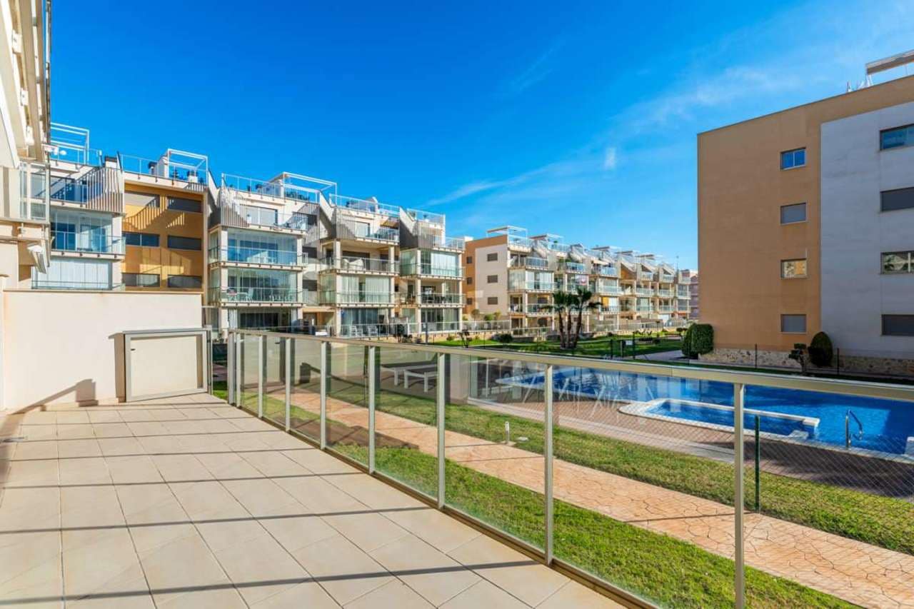 2 chambre Appartement à vendre à Villamartin avec piscine - 275 000 € (Ref: 8061916)