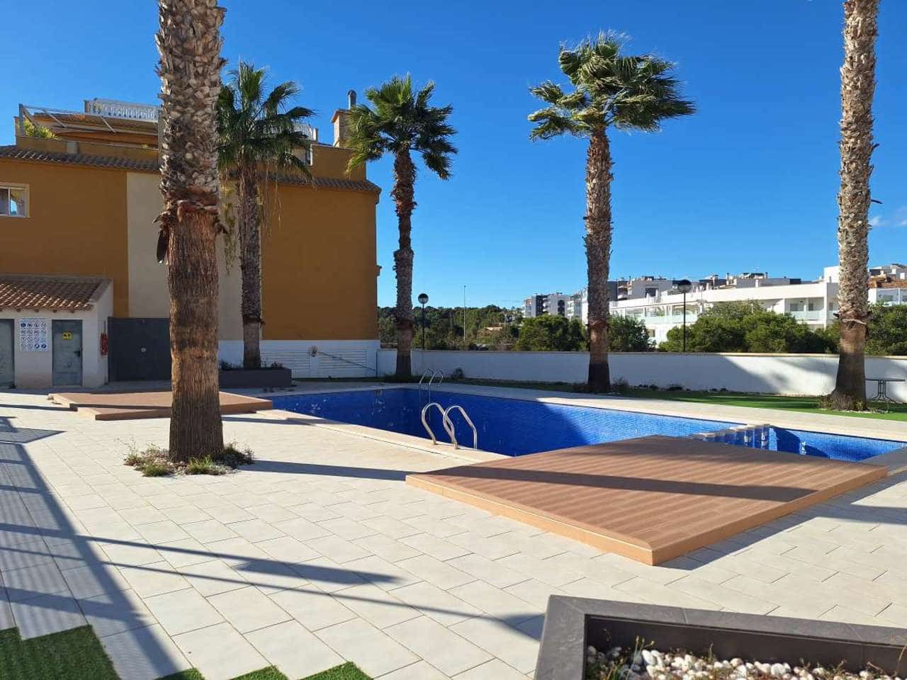 3 soveværelse Lejlighed til salg i Villamartin med swimmingpool - € 164.900 (Ref: 8099984)