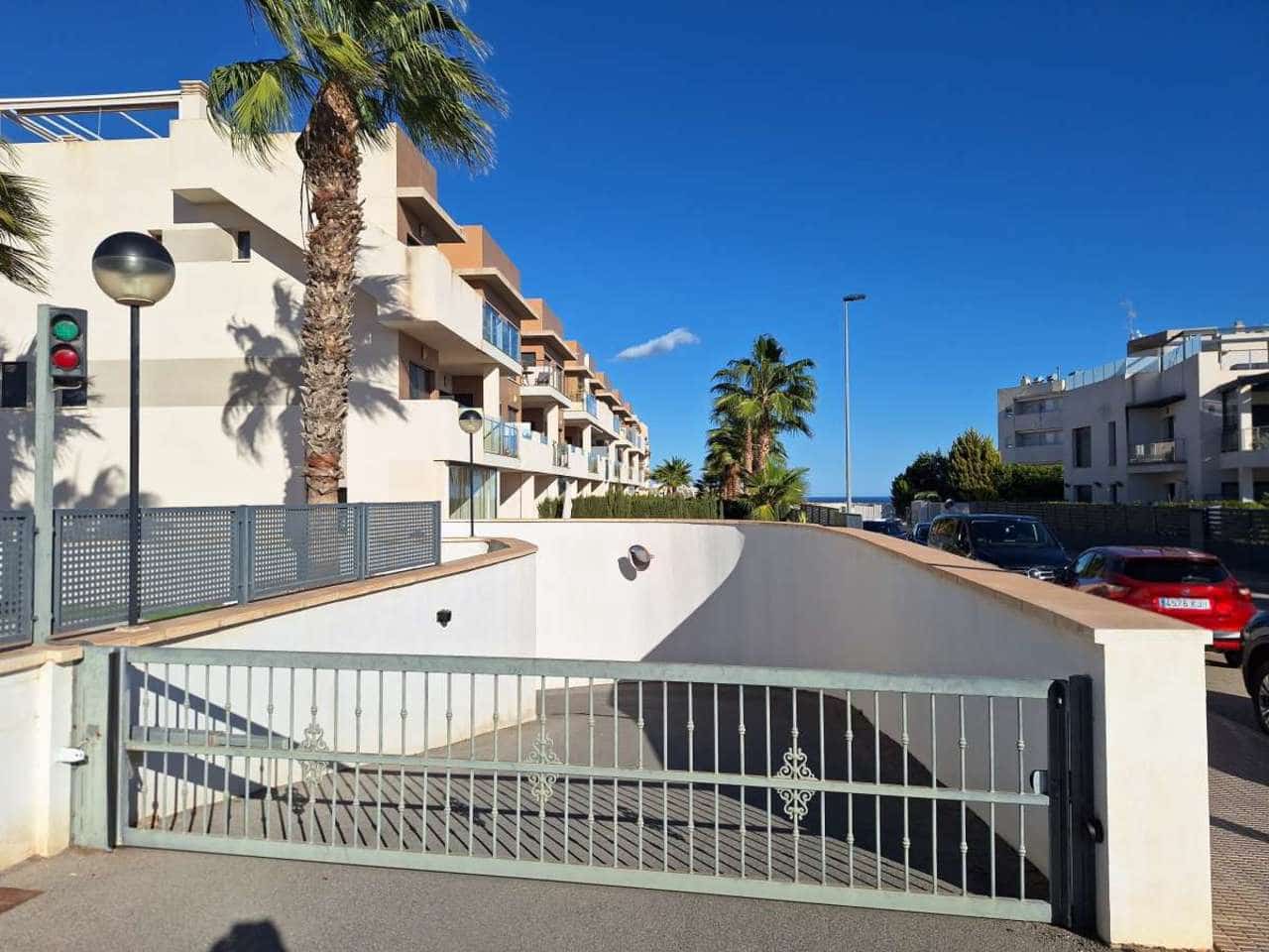 3 soveværelse Lejlighed til salg i Villamartin med swimmingpool - € 164.900 (Ref: 8099984)